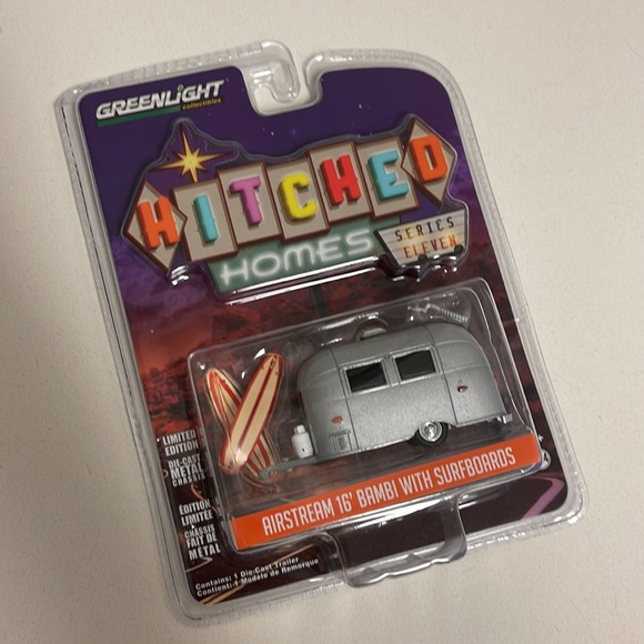 Greenlight Collectable 1961 Airstream 16’ Bambi with Surfboards - Picture 3 of 3